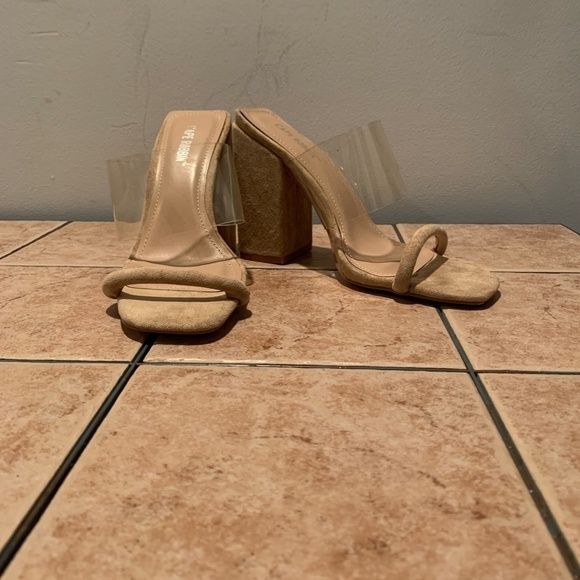 Cape Robbin Nude Block Heels size 6.5 - Picture 2 of 10